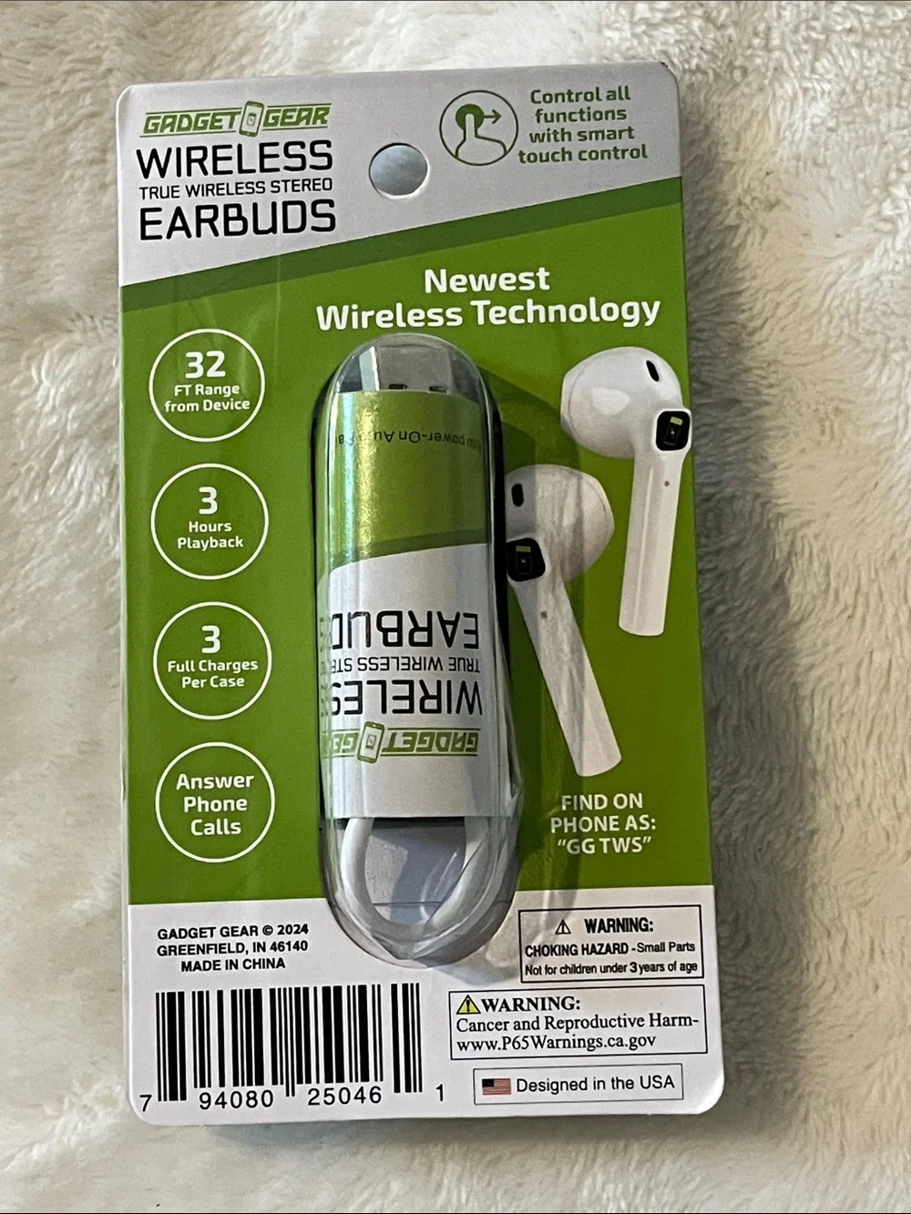 Gadget Gear Black Wireless Earbuds with Charging Case New!